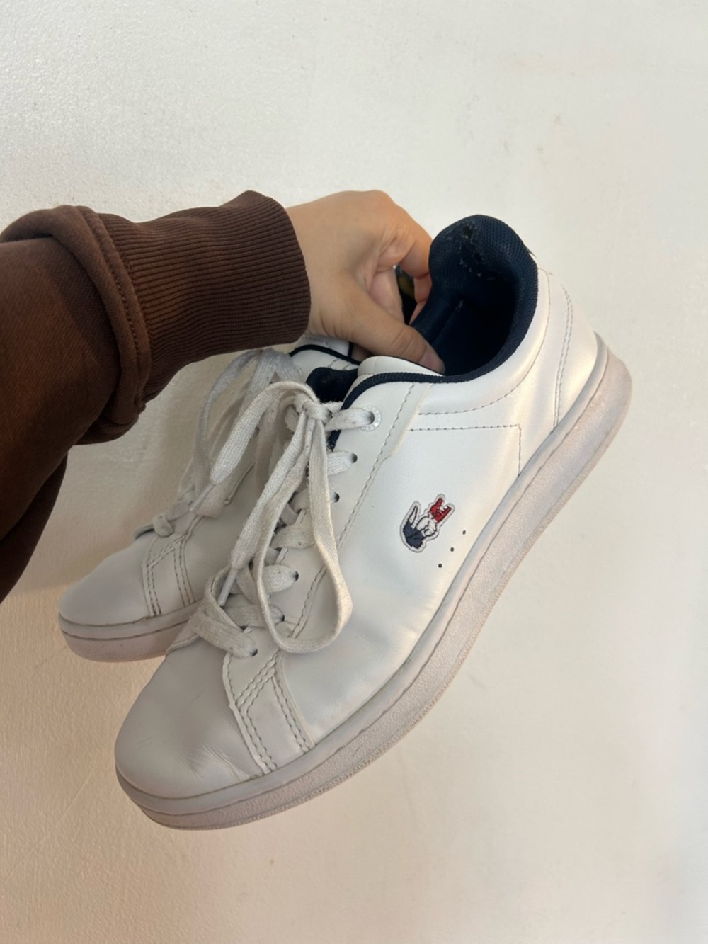 White WomenLeather Sneakers with Navy Lining